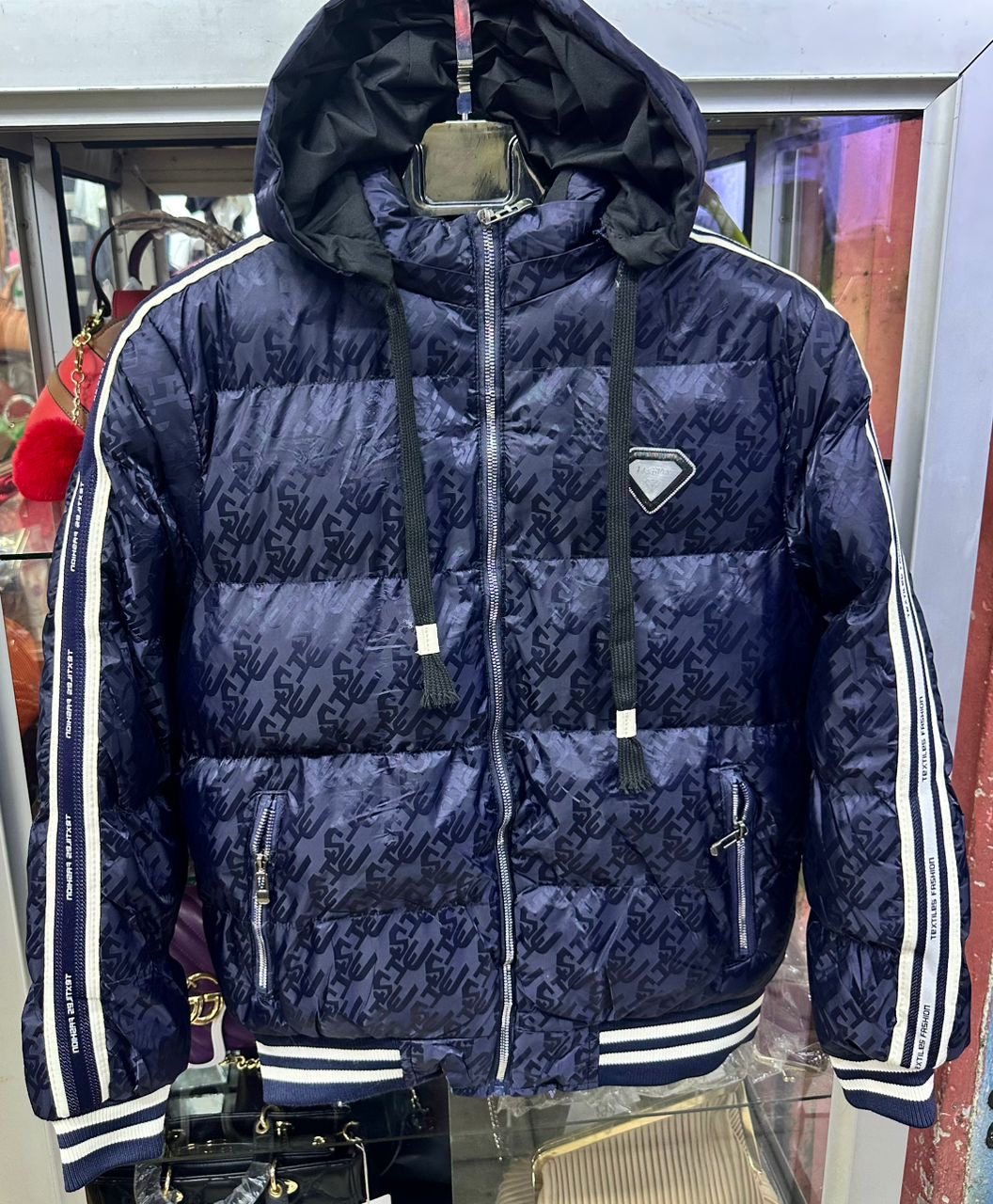 BOMBERS  image 3